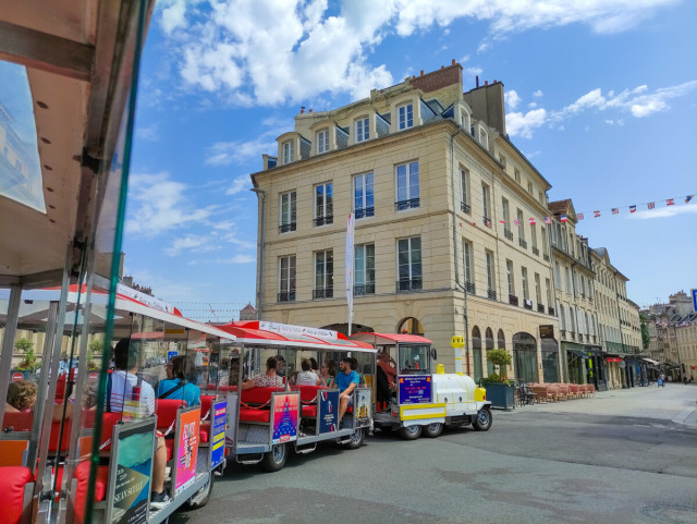 54629-Eglise-Saint-Sauveur-Caen-la-mer-Tourisme---Les-Conteurs--Droits-reserves-Office-de-Tourisme--