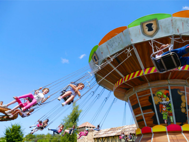 Festyland, Attraction chaises volantes - © Festyland Festyland, Attraction chaises volantes
