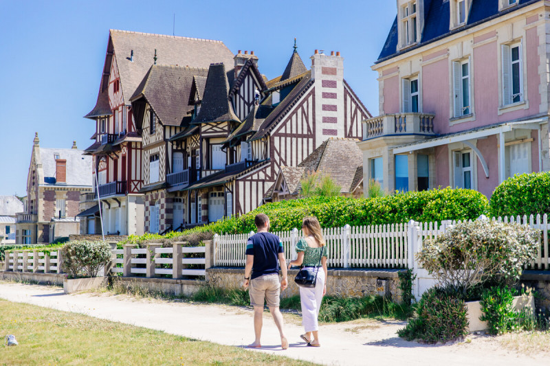 551612-Les-villas-du-bord-de-mer-Caen-la-mer-Tourisme---Les-Conteurs--Droits-reserves-Office-de-Tourisme---des-Congres--1200px