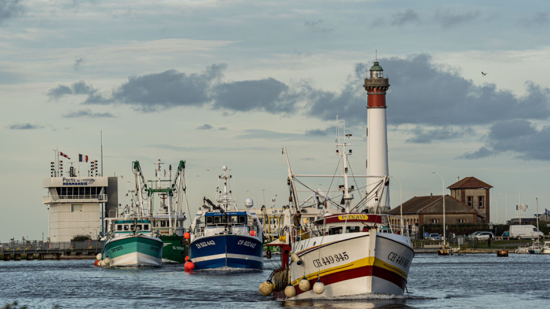 572668-Ouistreham--chalutiers-Ouistreham-Riva-Bella-Photographies-1200px
