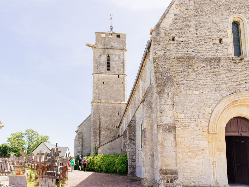 Eglise-de-Colleville-Montgomery-Caen-la-mer-Tourisme-Les-Conteurs