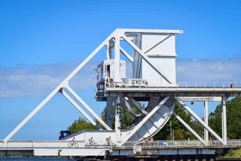 Pegasus-Bridge-7